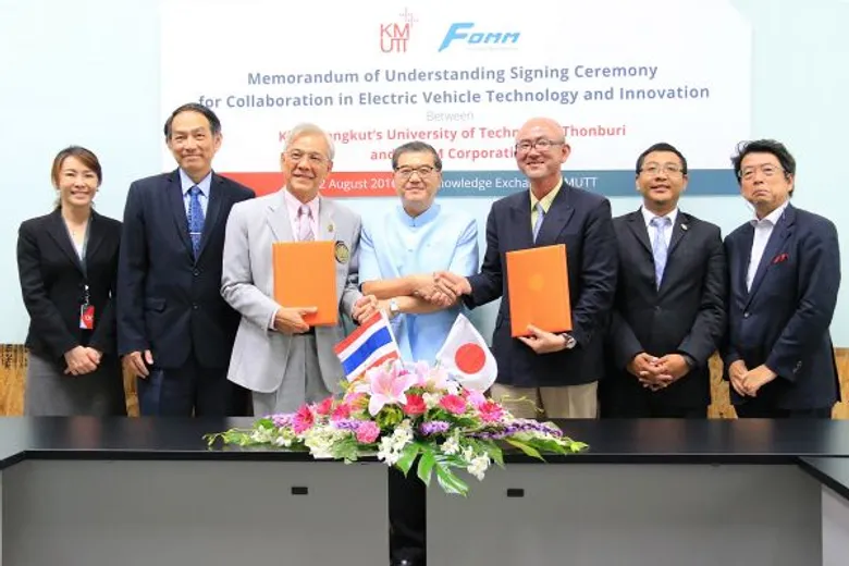 มจธ.ร่วมมือ บริษัท FOMM Corporation เตรียมความพร้อมผู้ประกอบการไทยก้าวสู่เทคโนโลยียานยนต์ไฟฟ้าขนาดเล็ก