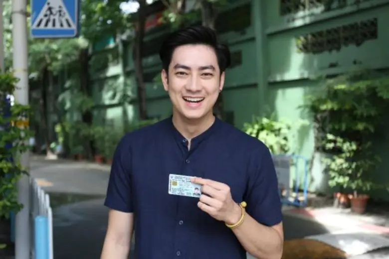 หนุ่มหล่อซุปตาร์เบอร์หนึ่งของค่ายอาร์เอส ...