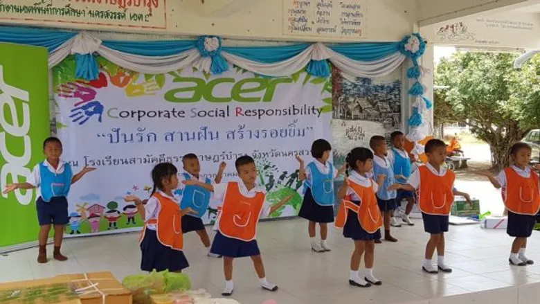 เอเซอร์ อาสา ปันรัก สร้างฝัน สร้างรอยยิ้มให้น้องๆ นักเรียน