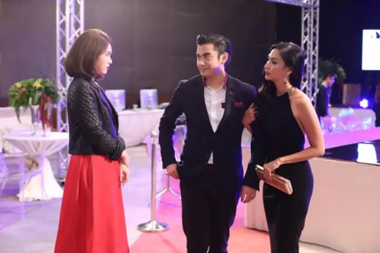 ทีวีไกด์: ย่อตอนละครโปรเจ็คชุด 'เพลิงกฤษณา’ เรื่อง 'ปีกทอง’ ออกอากาศวันจันทร์ที่ 29 สิงหาคม และวันอังคารที่ 30 สิงหาคม 2559
