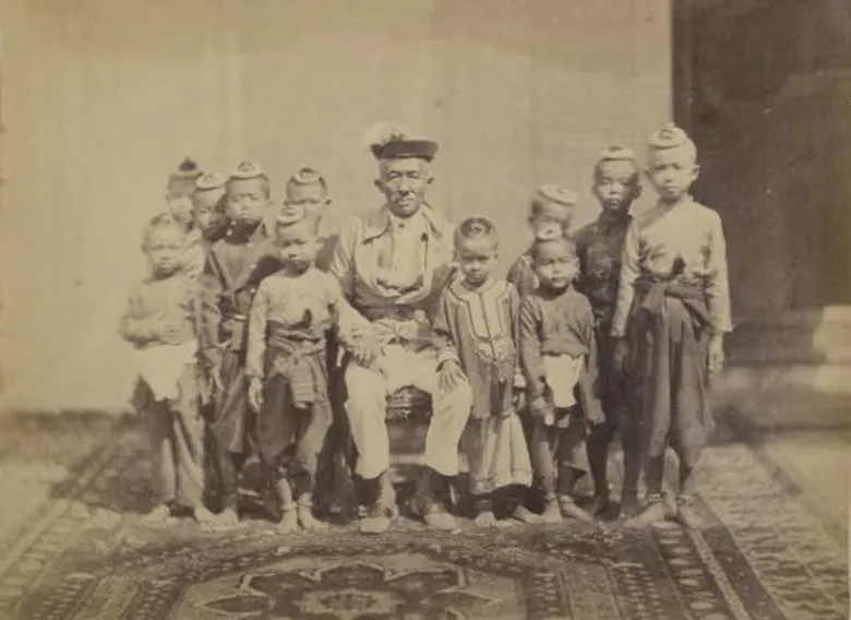 เตรียมพบกับที่สุดของการแสดงภาพถ่ายครั้งประวัติศาสตร์ที่ไม่เคยเผยแพร่ในเมืองไทยกับงาน “ฉายาลักษณ์สยาม” ระลึกอดีต มองปัจจุบัน ภาพถ่ายโบราณ พ.ศ. 2403 – 2453 Unseen Siam Early Photography 1860 – 1910