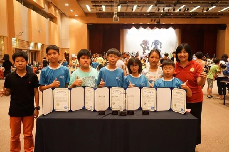 ทีมเยาวชนไทยคว้าชัย 7 รางวัล!!! การแข่งขันหุ่นยนต์ระดับนานาชาติที่ประเทศเกาหลีใต้