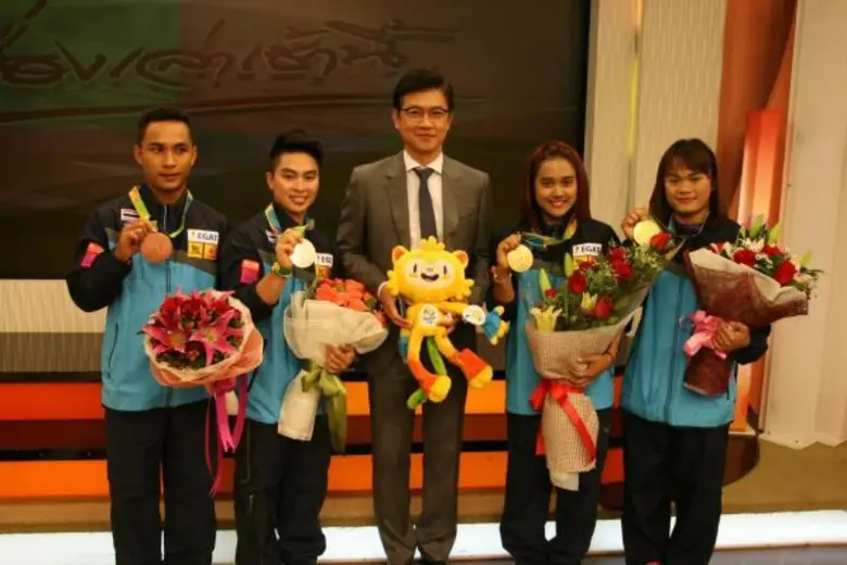 คุณสุรินทร์ กฤตยาพงศ์พันธุ์ ปฏิบัติการแทน...