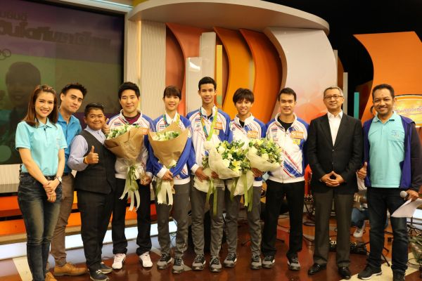 หลังจากที่เสร็จภารกิจอันยิ่งใหญ่กันไปแล้ว...