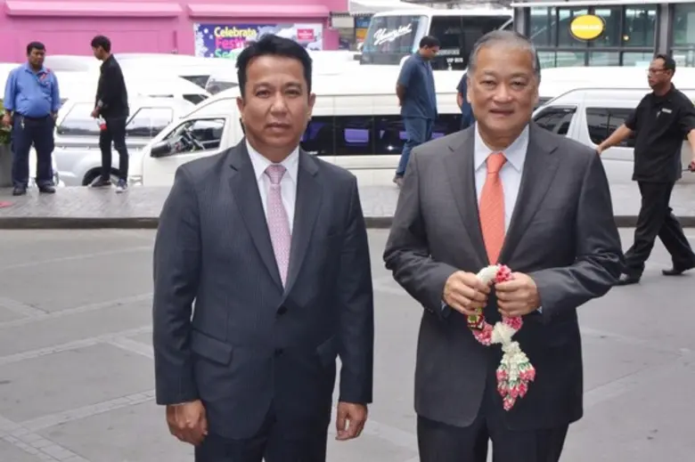 คุณสุชาติ เกตุนวม ผู้จัดการทั่วไป โรงแรมแอมบาสซาเดอ...