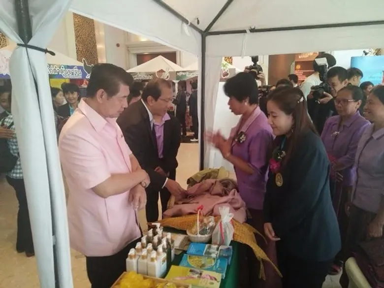 ราชภัฏโคราช แสดงนิทรรศการโชว์ผลงานวิชาการ ในงานประชุมเครือข่ายถ่ายทอดเทคโนโลยีสู่ชุมชน
