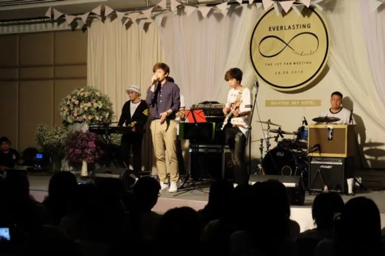 เต๋า - คชา ตื้นตันใจ เหล่าแฟนคลับนับร้อยแห่ร่วมงานแฟนมีท "Everlasting TaoKacha"