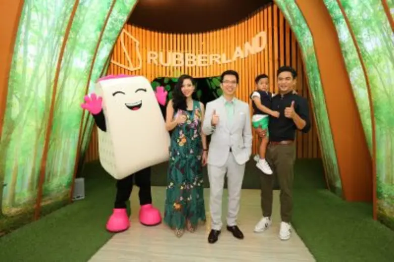 ป๋อ-ณัฐวุฒิ ควง เอ๋-พรทิพย์ พร้อมน้องภูดิ...