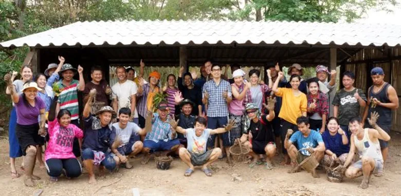สวนสามพราน & มูลนิธิสังคมสุขใจ ปลุกพลังเชื่อมั่นวิถีอินทรีย์ พาพนักงาน และเกษตรกร ลงพื้นที่เรียนลัดจากคนต้นแบบ