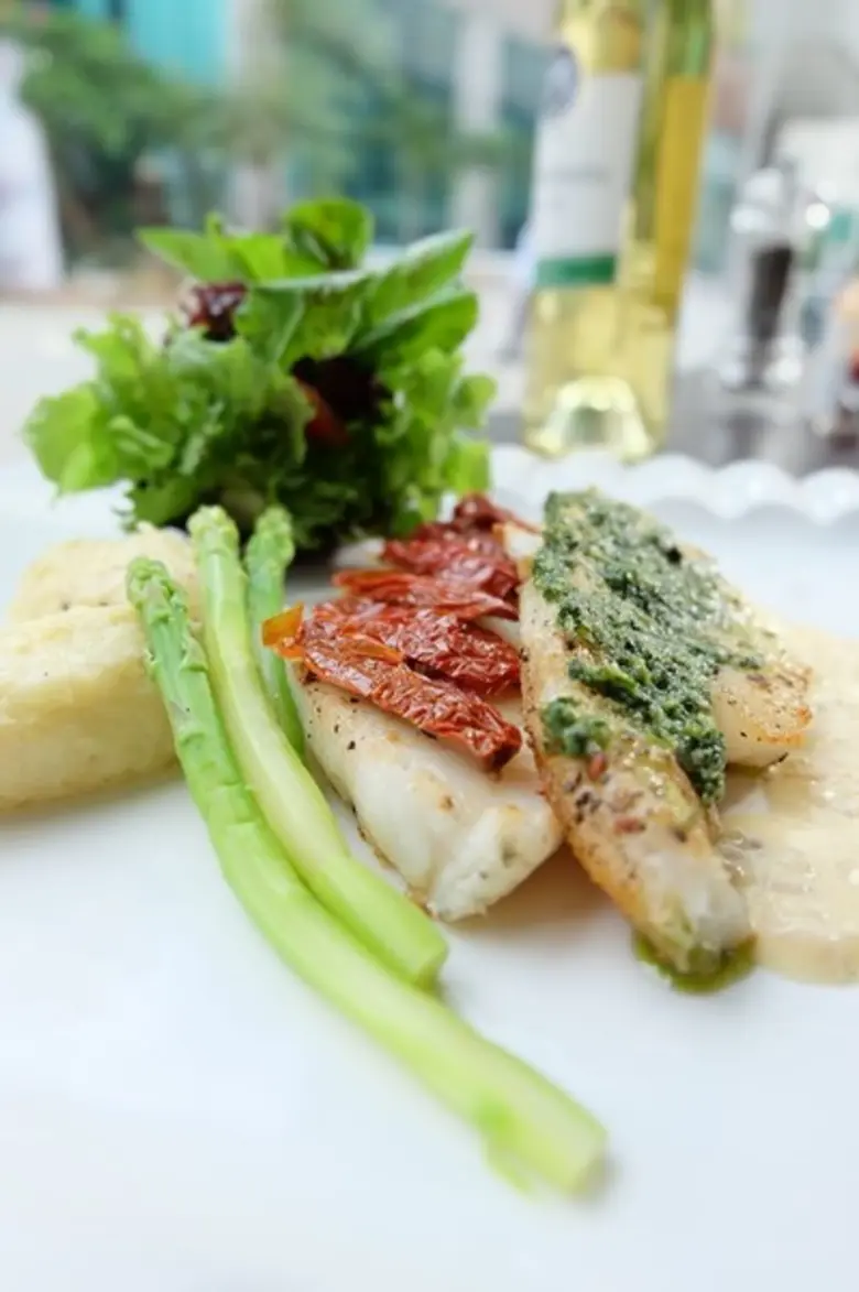 เมนูแนะนำตลอดเดือนกันยายน “ปลาหิมะทอด พร้อม ซอสเนยมะนาว สไตล์อิตาเลียน” จากร้าน พิซซ่า คอนเนคชั่น