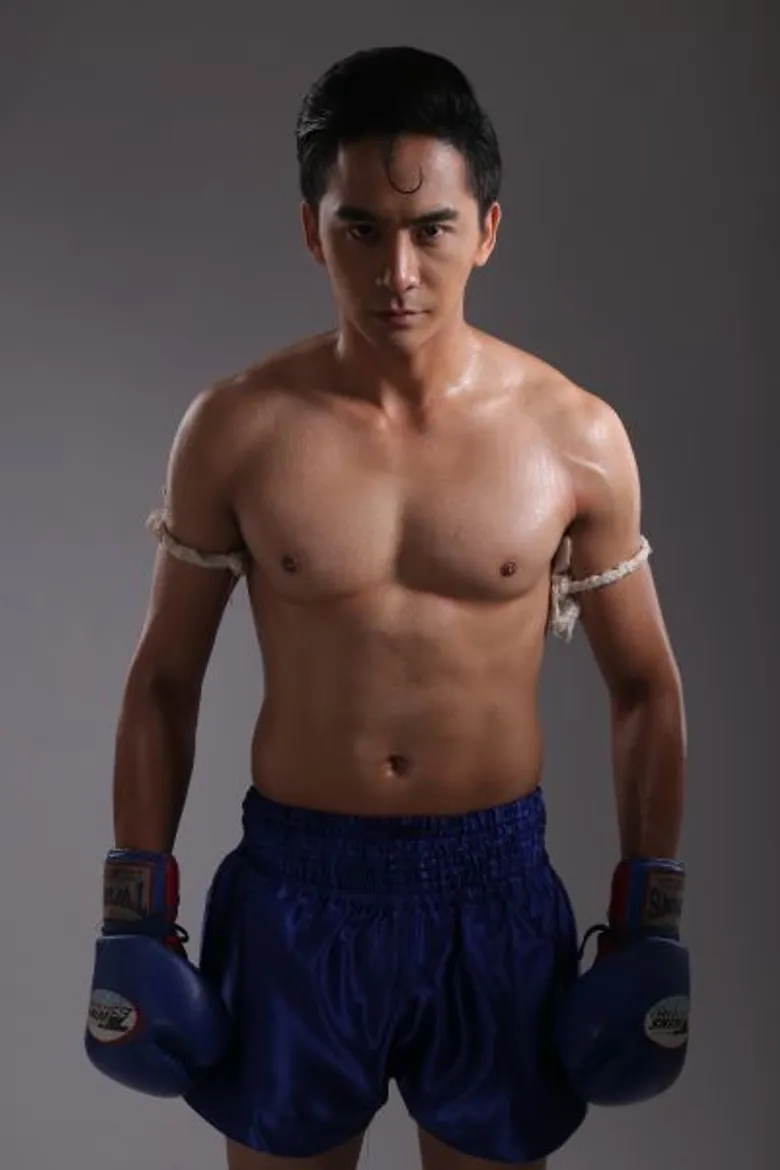 จอร์จ-ฐปนัท สัตยานุรักษ์ จัดเต็ม!! ถอดเสื้อโชว์กล้ามขึ้นชกบนสังเวียน พิสูจน์รักแท้ ในภาพยนตร์ “รัก หมัด สั่ง” 22 กันยายนนี้