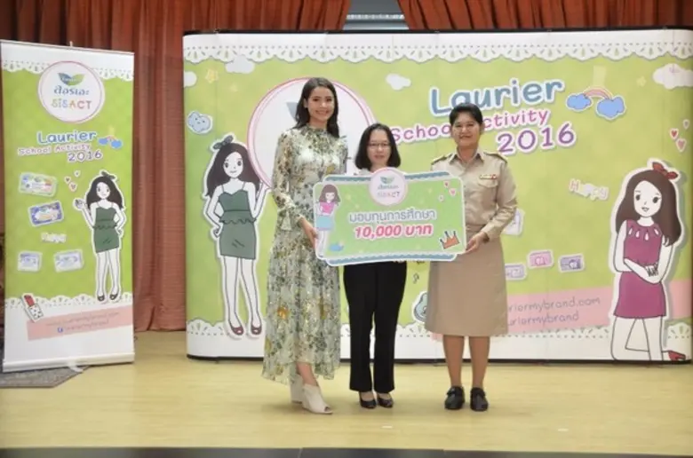 ญาญ่าร่วมกับลอรีเอะ ชวนน้องทำดี แฮปปี้ทั้งโรงเรียน