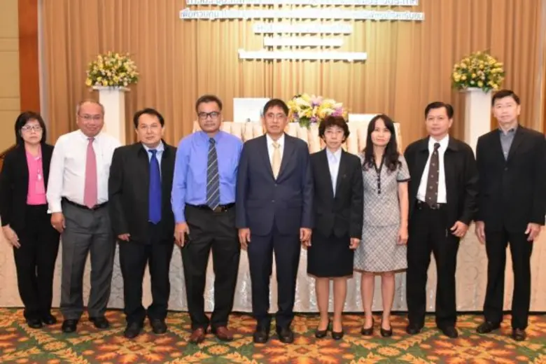 นายอภิจิณ โชติกเสถียร รองอธิบดีกรมโรงงานอ...