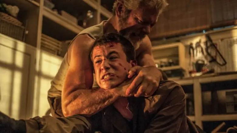 Don’t Breathe “ด้อนท์ บรีธ” ลมหายใจสั่งตาย ภาพยนตร์ผลงานเรื่องที่ 2 จาก มือเขียนบท และ “ผู้กำกับ “เฟเด้ อัลวาเรซ (Evil Dead)” และผู้กำกับในตำนาน “แซม ไรมี” ในผลงานเรื่องที่ 2 ของเขา อัลวาเรซเลือกที่จะสู้ยิบตาด้วยทริลเลอร์สยองขวัญหักมุมโหดดิบ
