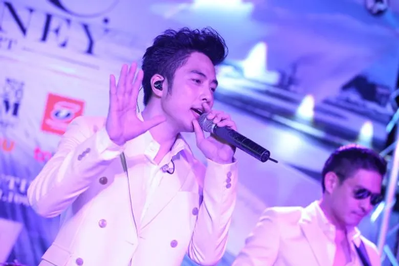 ทรู ชวนคุณร่วมเป็นส่วนหนึ่งกับของการเดินทางสายดนตรี ในคอนเสิร์ต True presents ETC. Journey Concert มาจัดเต็มให้หายคิดถึง