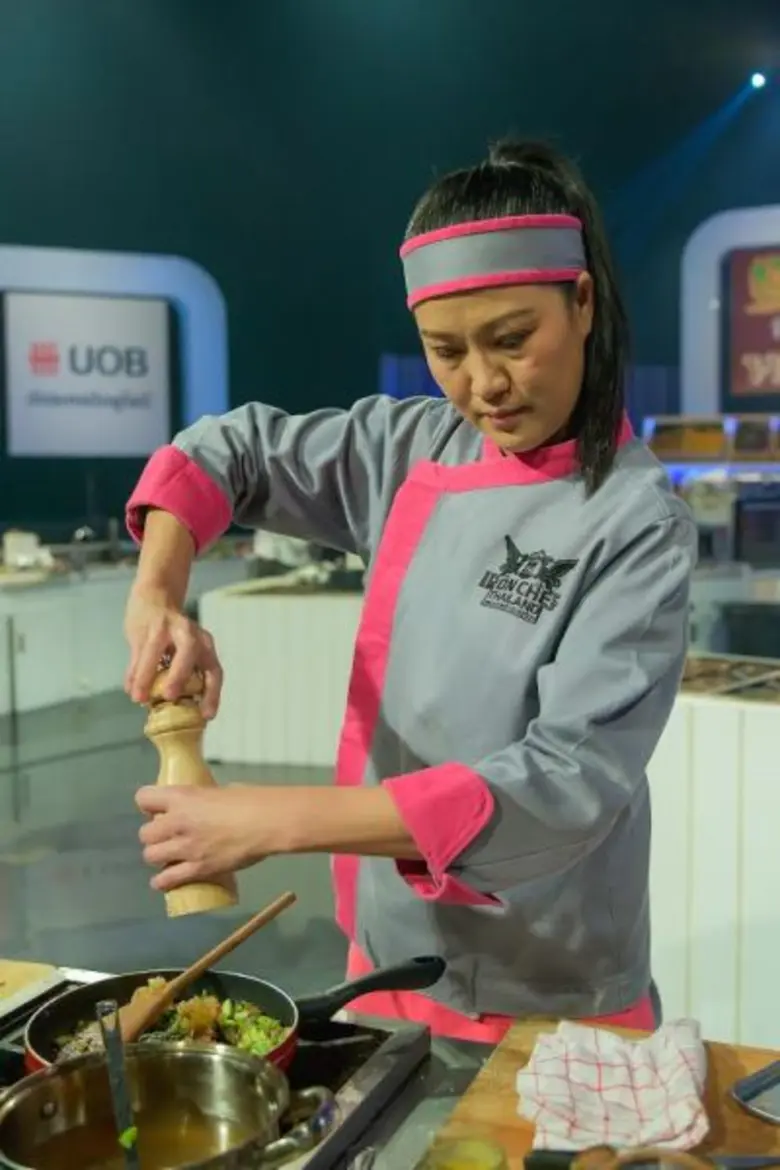 ทีวีไกด์: รายการ "เชฟกระทะเหล็ก ประเทศไทย (Iron Chef Thailand)" “เชฟนักแข่ง” ขอท้าทายบนเวที คิทเช่น สเตเดี้ยม อะไรจะเกิดขึ้น!!!