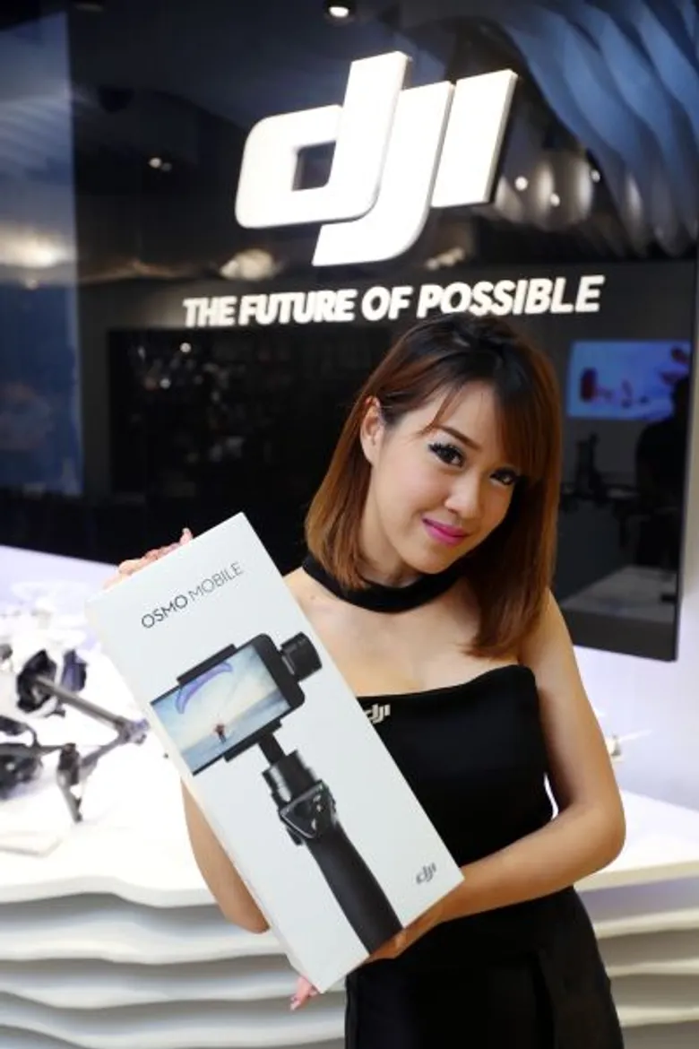 เปิดตัว DJI Osmo Mobile เจาะกลุ่มผู้ใช้มือถือรับเฟซบุ๊คไลฟ์โตก้าวกระโดด พร้อมฟังก์ชั่นติดตามวัตถุอัตโนมัติ – เพิ่มคุณภาพการถ่าย- ไลฟ์ลื่นไหล