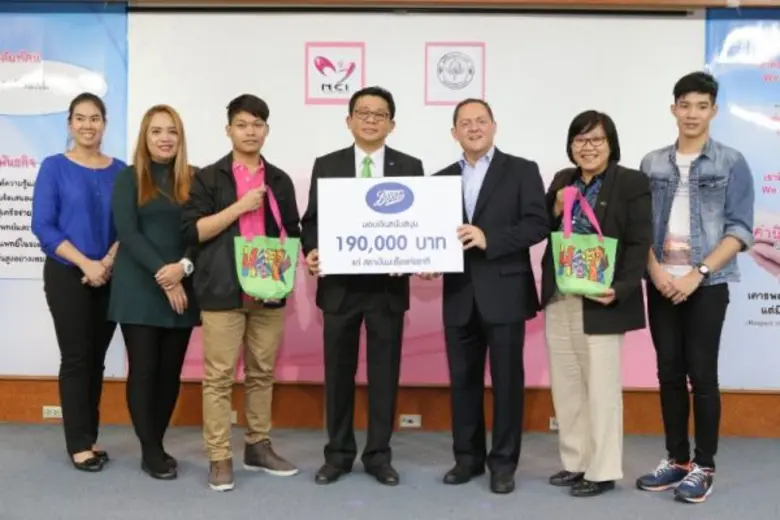 Boots Thailand makes charitable donations to National Cancer Institute