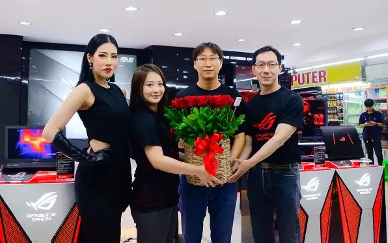 เปิดแล้ว! ASUS ROG Experience Shop by J-Net แห่งแรกในภาคอีสาน เพิ่มประสบการณ์เล่นเกมให้เหล่าเกมเมอร์ ผ่านผลิตภัณฑ์คุณภาพจากเอซุสและเจเน็ต