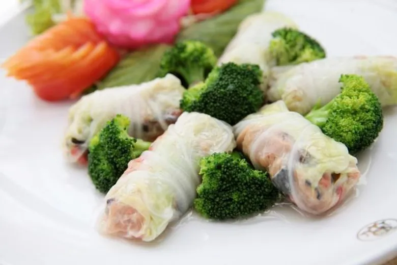 เซ็นทรัลเฟสติวัล พัทยา บีช ชวนร่วมอิ่มบุญ ต้อนรับเทศกาลกินเจ เชิญชิมพิซซ่าเจยาวที่สุดในเมืองไทย ในงาน Vegetarian Food Festival 2016