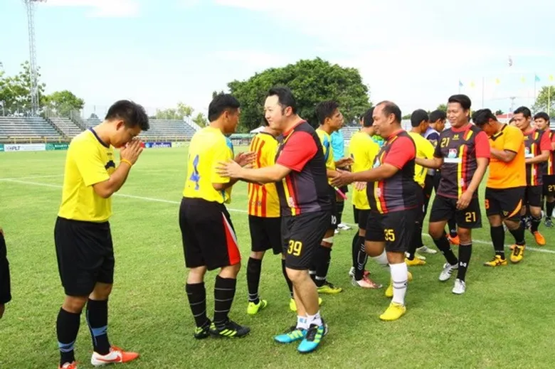 โรงพยาบาลกรุงเทพพัทยาจัดฟุตบอลสานสัมพันธ์กับ มูลนิธิสว่างบริบูรณ์ฯ เมืองพัทยา