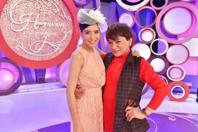 วันจันทร์ที่ 26 กันยายนนี้ พบกับรายการ "น้ำผึ้งพระจ...