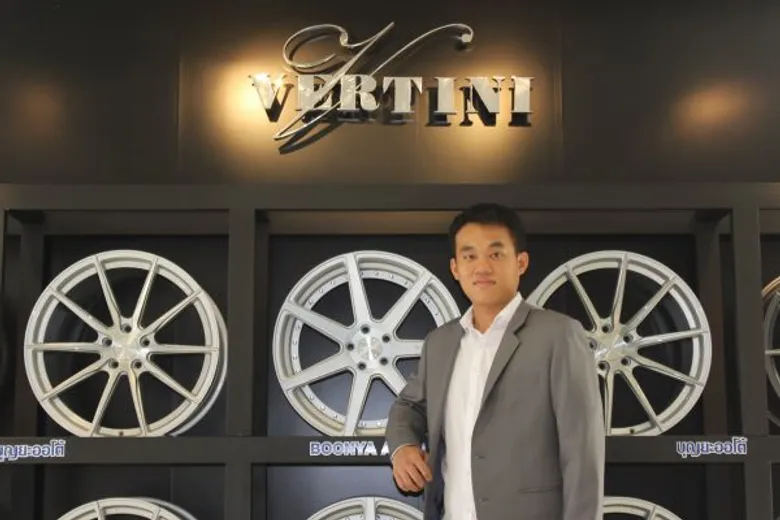 บริษัท เคซี วีล แอนด์ ไทร์ จำกัด ขยายช่องทางการตลาดพร้อมรุกตลาด AEC ตั้งเป้ายอดขาย 400 ล้านบาทและเข้าตลาดหลักทรัพย์ปี 2562
