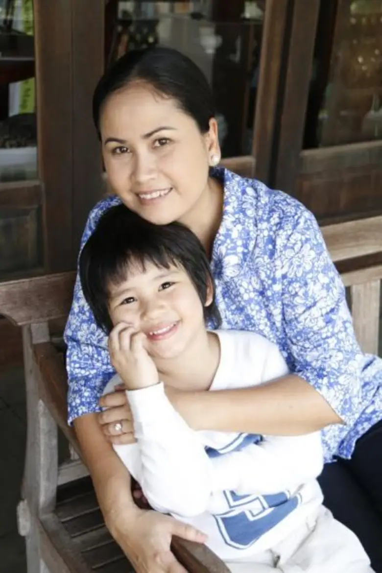 รายการ โต๊ะข่าวบันเทิง : เวลา 10.00 น. พบ...