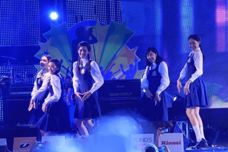 “เกรท วรินทร - ณิชา ณัฏฐณิชา” นำทัพนักแสดงเปิดตัวละคร “นางอาย” บนเวที คอนเสิร์ต “ทีวี 3 สัญจร” จ. นครปฐม