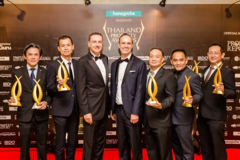 ทั้งผู้บริหารและทีมงานกลุ่มแมกโนเลียภายใต...