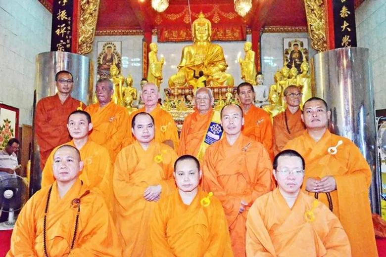 พิธีพุทธาภิเษกวัตถุมงคล “พระโพธิสัตว์ ทิก.กว๋าง ดึ๊ก” สุดยิ่งใหญ่