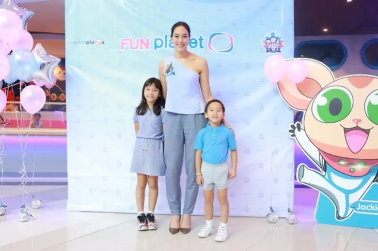 ตุ๊ก ชนวกวนัน ควงลูก เปิดโลกแห่งการเรียนรู้ผ่านการเล่น ที่สวนสนุก FUN planet เซ็นทรัลแจ้งวัฒนะ