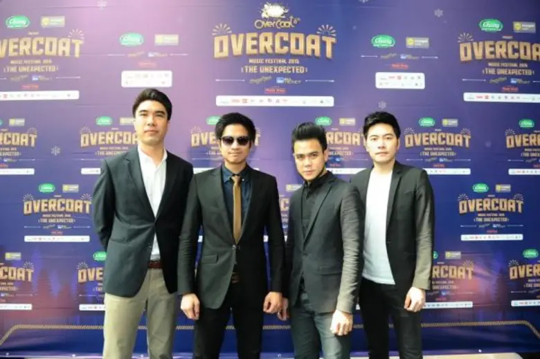 สุขเช่นนี้ปีล่ะครั้ง... เจ้าของเพลงรักมากมาย Jetset...
