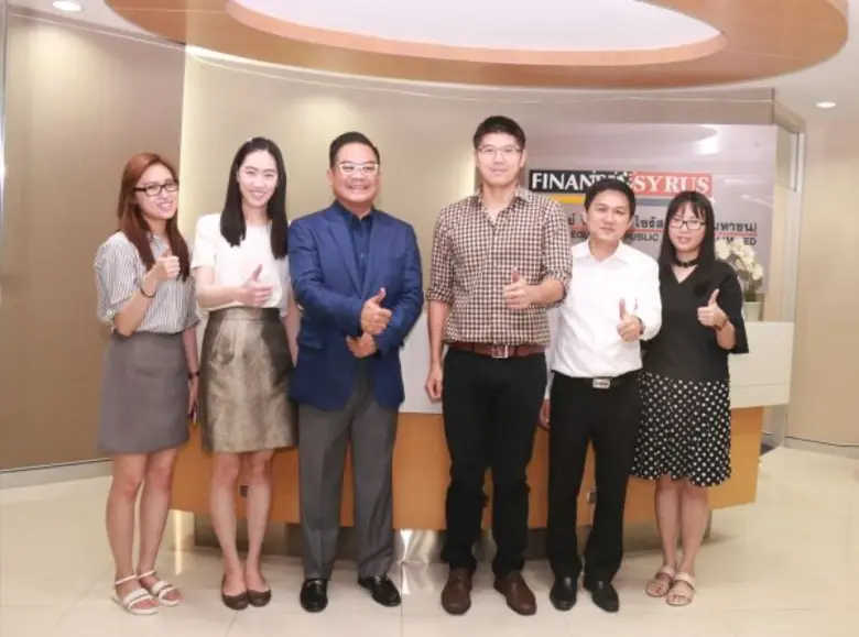 นายเอก สุวัฒนพิมพ์ (ลำดับ 3 จากขวา) ประธา...