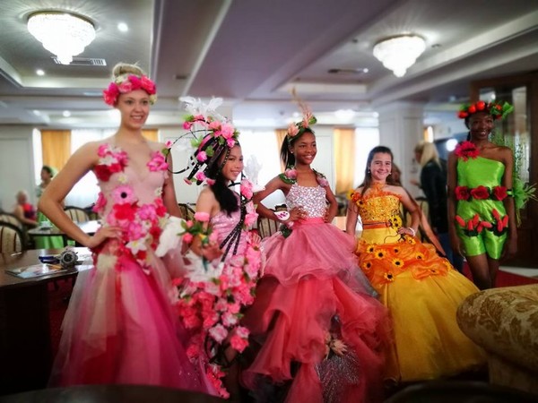 3 เยาวชนไทย คว้ารางวัลบนเวทีประกวด Little Miss & Mister Teen World 2016 ที่ประเทศกรีซ