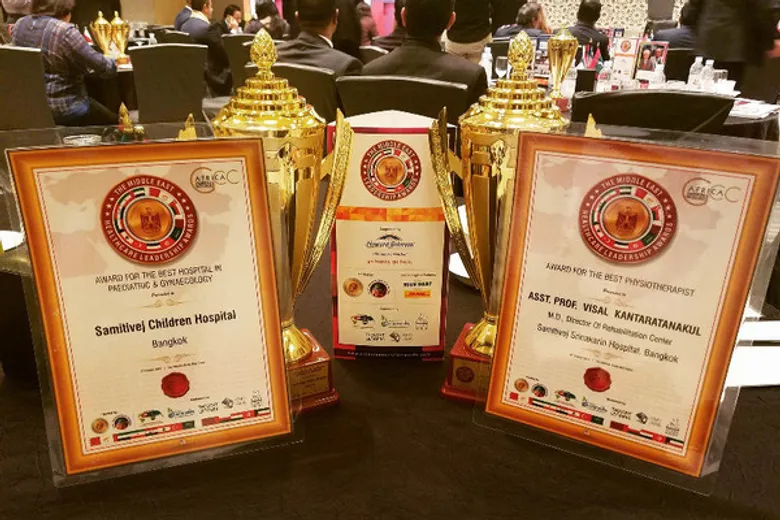 สมิติเวช รับ 2 รางวัล The Middle East Healthcare Leadership Awards เมืองดูไบ ประเทศสหรัฐอาหรับเอมิเรตส์