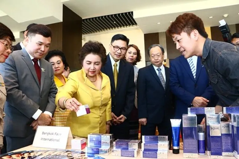 กระทรวงอุตฯ เผยผลสำเร็จ “เอสเอ็มอี สปริงอัพ” รุ่น 1 เพิ่มมูลค่าทางเศรษฐกิจได้กว่า 100 ล้านบาท พร้อมเดินหน้าจัดรุ่น 2-3 ต่อเนื่อง