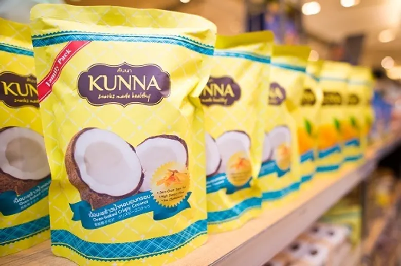 “KUNNA” ชวน“กรีน-อัษฎาพร” พร้อม “โบว์-ณชา” ผู้บริหารสาวสวย ชวนชิมขนมเพื่อสุขภาพพร้อมรสชาติอร่อย ส่งมอบความสุข บุกตลาดไลฟ์สไตล์คนเมือง และนักท่องเที่ยว
