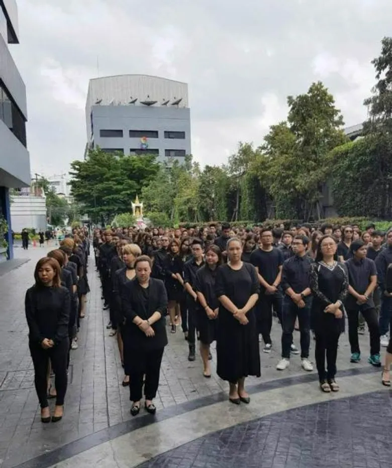 สถิตอยู่ในใจตราบนิรันดร์ “อาร์เอส” รวมพลังคนบันเทิง ถวายความอาลัย พ่อแห่งแผ่นดิน