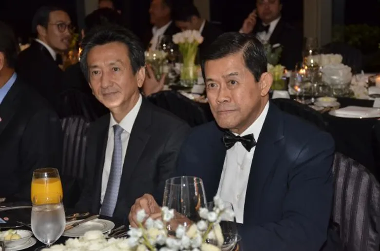 เซเลบฯ-นักธุรกิจระดับประเทศ ตบเท้าร่วมดินเนอร์เอ็กซ์คลูซีฟ “เจนเทิลแมน ไนท์ 2016” ที่สุดแห่งการอัพเดทไลฟ์สไตล์สุภาพบุรุษเมืองไทย