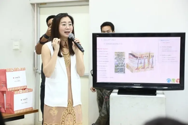 สมูทโตะ ร่วมกับ กองประกวดมิสทีนไทยแลนด์ 2016 จัดกิจกรรม Workshop วิธีการเลือกใช้เครื่องสำอางให้เหมาะกับสภาพผิว