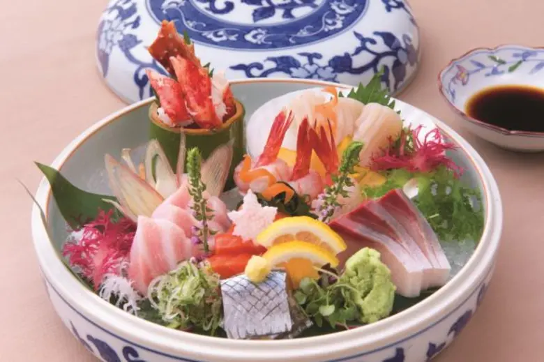 ห้องอาหารยามาซาโตะ (Yamazato) โรงแรม ดิ โอกุระ เพรส...