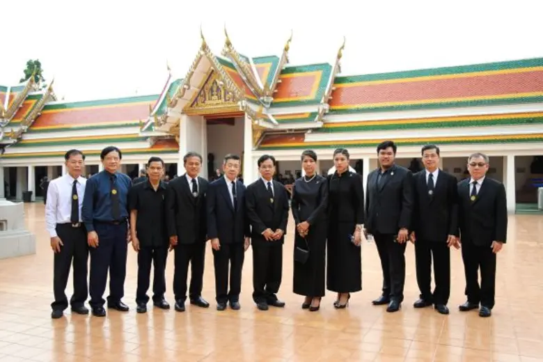 ตลาดยิ่งเจริญ ร่วมกับ ตัวแทน ผู้ค้า พนักง...