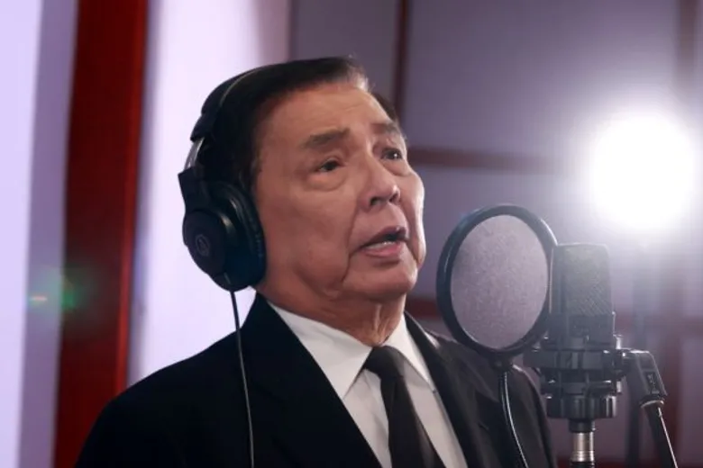 “ตาสันติ” จูงลูกหลานไทยขับขานบทเพลงพระราชนิพนธ์ “ความฝันอันสูงสุด” สืบทอดพระปณิธานปลูกฝังความดีจากรุ่นสู่รุ่น
