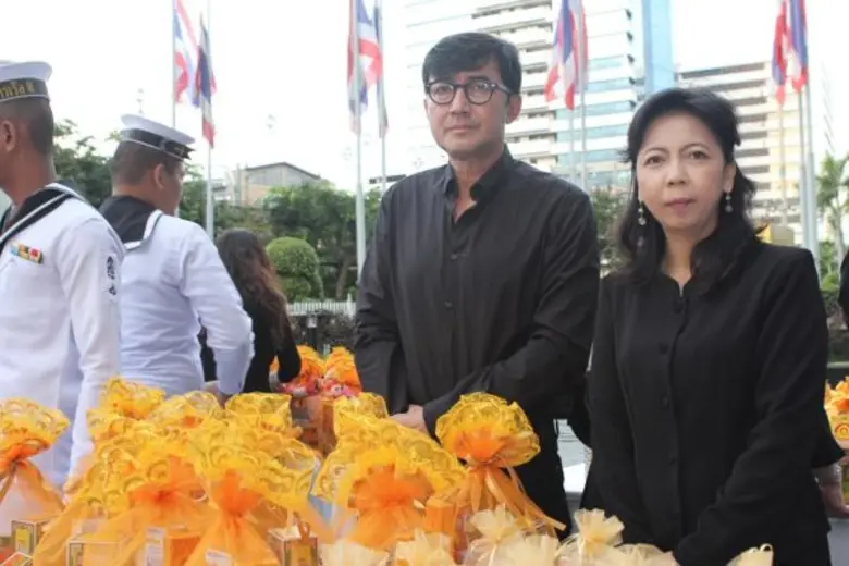สถานีวิทยุโทรทัศน์ไทยทีวีสีช่อง 3 จัดพิธีตักบาตรถวายเป็นพระราชกุศล แด่พระบาทสมเด็จพระปรมินทรมหาภูมิพลอดุลยเดช เนื่องในวันปัณรสมวาร