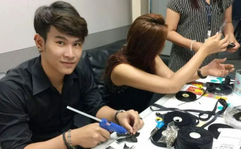 วันเกิดปีนี้ไม่ยอมไปฉลองที่ไหน แต่หนุ่มมา...