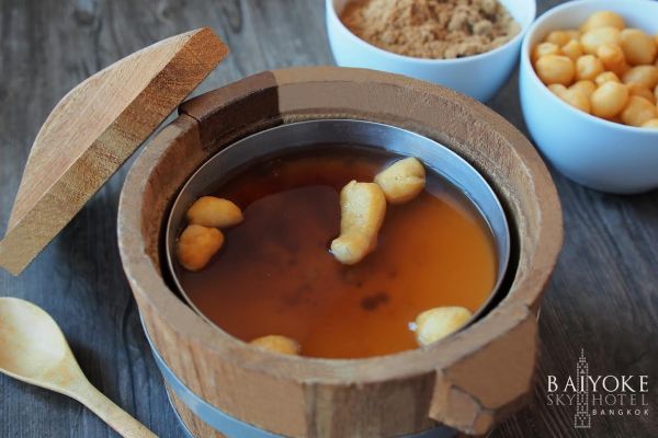 โรงแรมใบหยก สกาย ขอเชิญทุกท่านลิ้มลองความ...