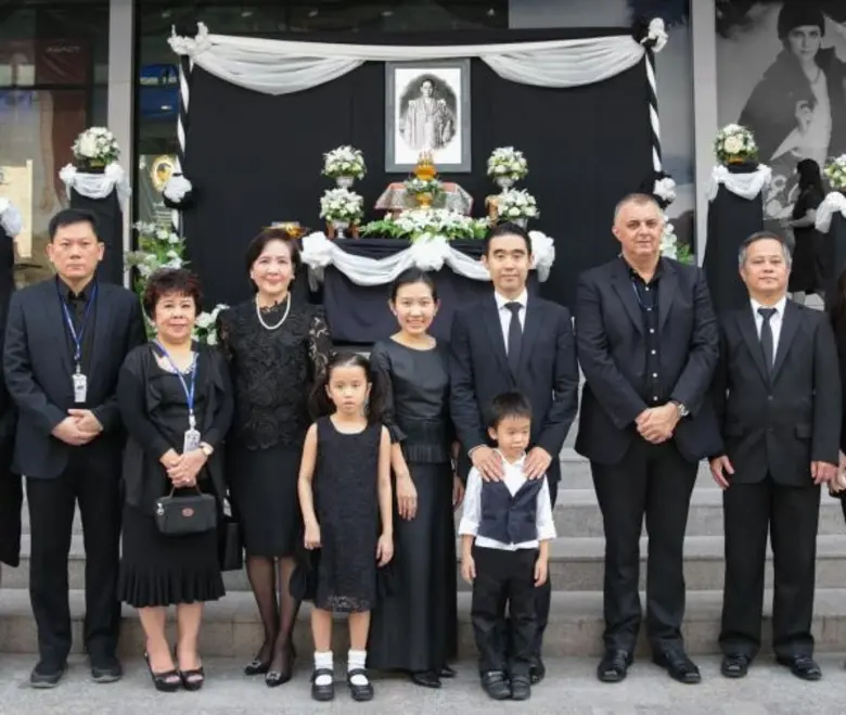 นายอัศวิน เตชะเจริญวิกุล (ที่ 3 จากขวา) ป...