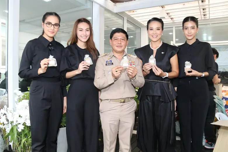 นักแสดงจากช่อง 7 สี เซฟฟานี่ อาวะนิค, แบง...