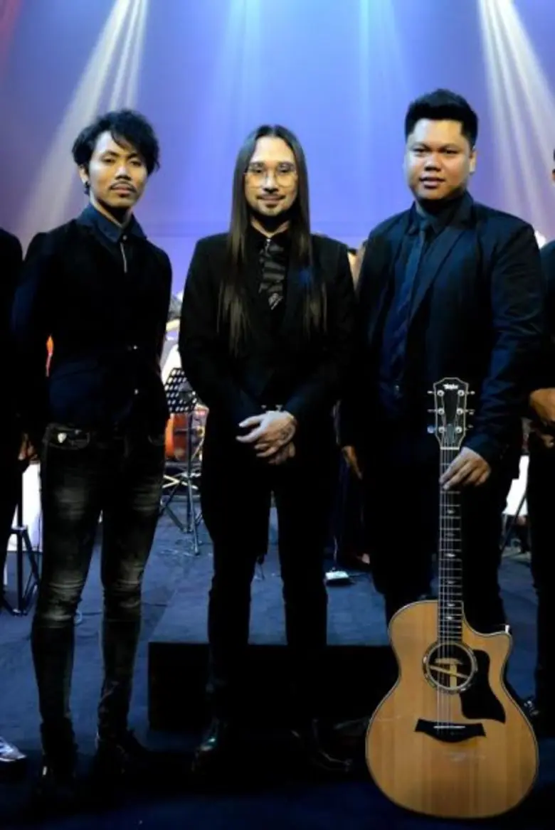 เป็นอีกหนึ่งบทเพลงที่ประพันธ์ขึ้น เพื่อแส...